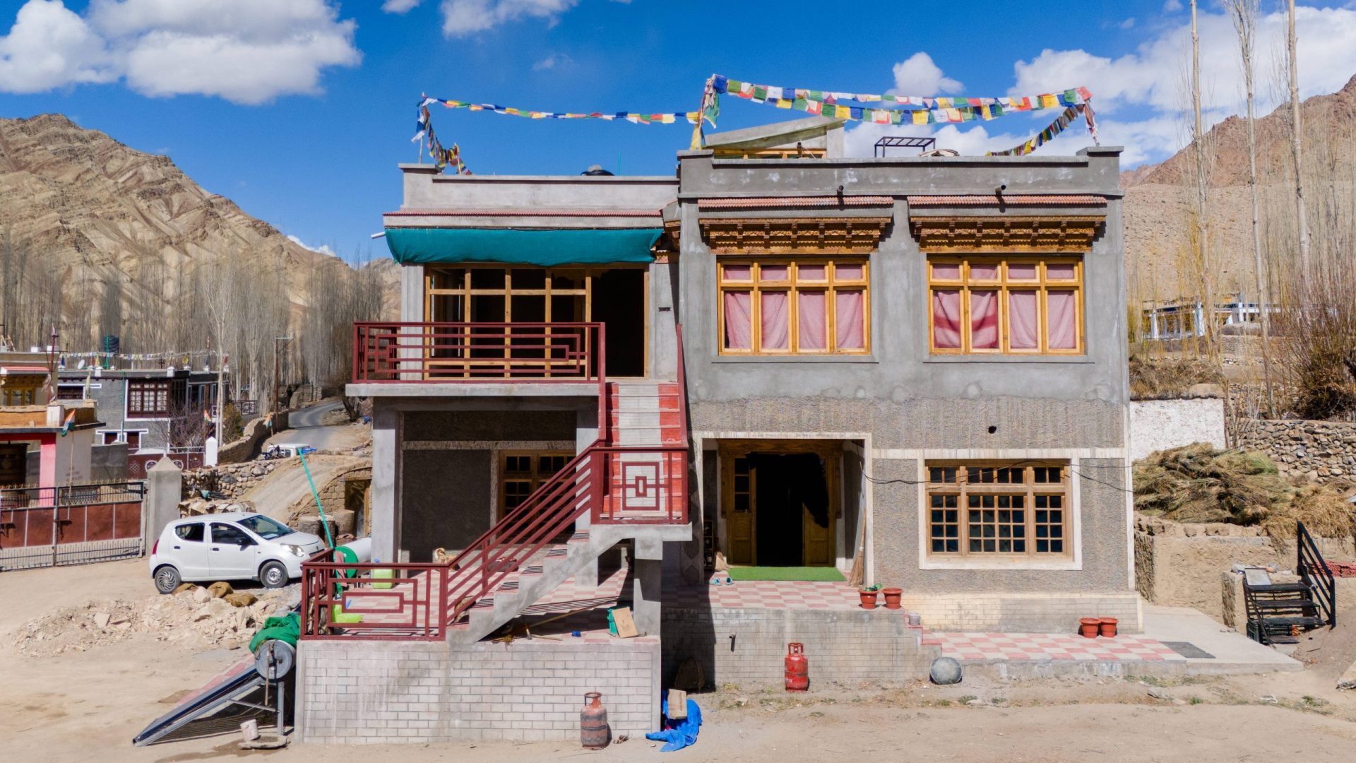 Zangmo Sutu Homestay 1 default